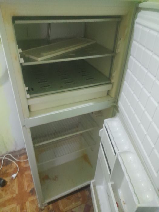 Холодилник сатылады