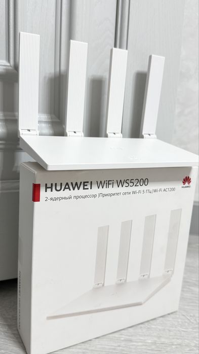 Продам роутер Huawei
