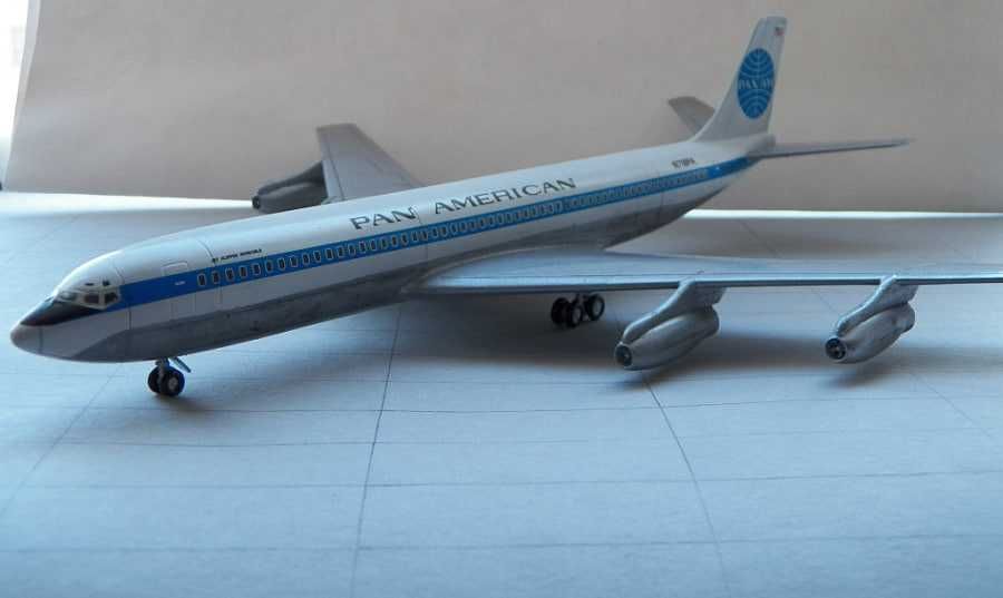 Сборная модель самолета БОИНГ-707 (NOVO, СССР, 1:144)