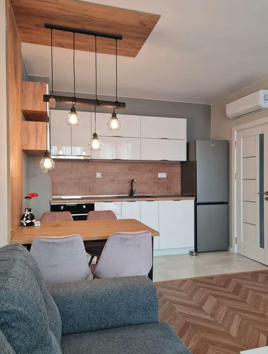 Дава се под наем Двустаен апартамент в Варна, Център - 55 кв.м за 850 € - Снимка #1