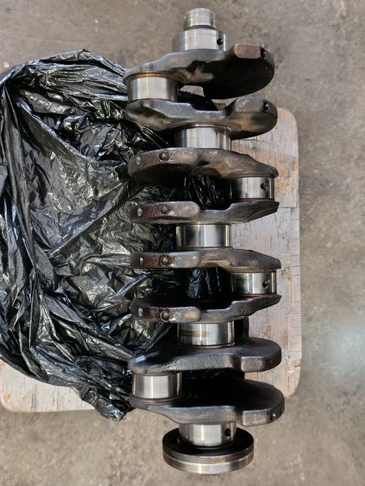 Коленвал на Ауди Б4