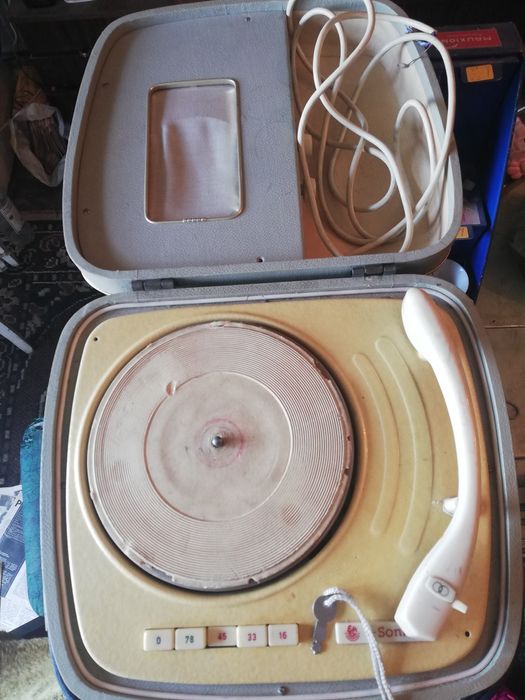 Стар немски грамофон в куфар Sonni