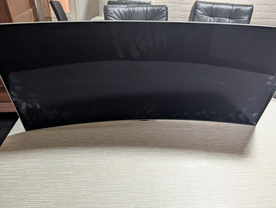 Samsung Odyssey G8 за части
