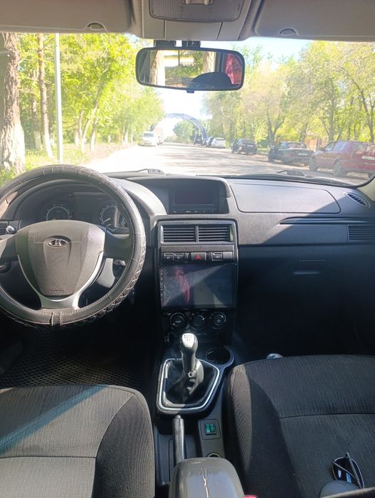 Продам автомобиль Лада приора