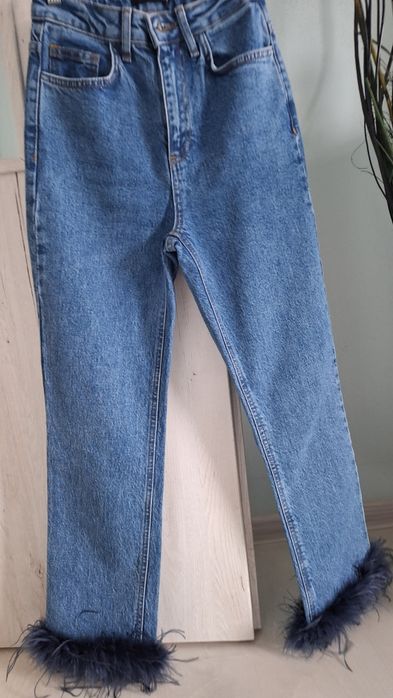 Blugi Trendyol cu pene