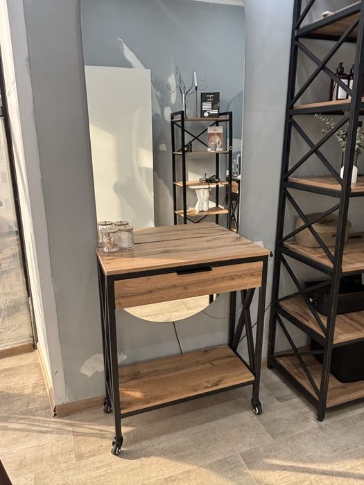 Продам стеллаж и консоль