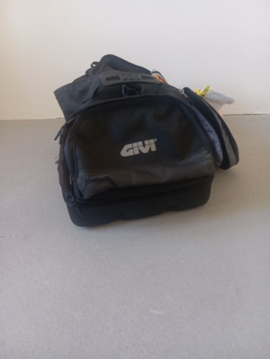 Geanta moto noua
