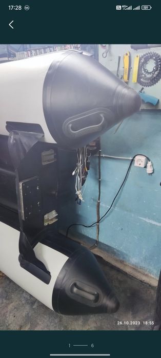 Лодка Ривьера 3200 с мотором 9.8