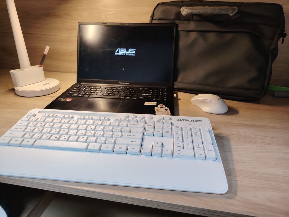 ASUS vivobook amd Ryzen 7