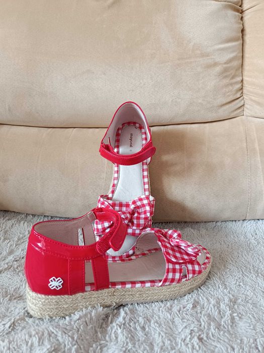 Сандали за момиче Mayoral 35 номер.