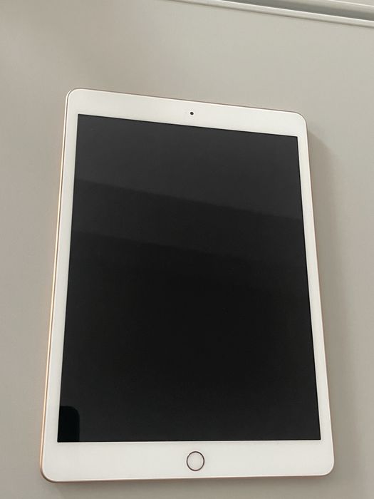 Ipad (8th generation) 18.6, 32 GB, Rose Gold, Conditie perfecta