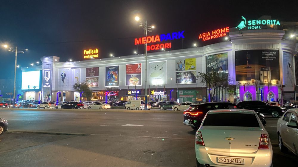 Сдам помещение 920м2 вдоль дороги Караташ, Метро Дружба, Ташкент сити