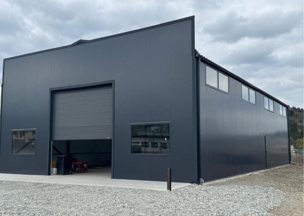 Vand hale metalice structuri metalice avem pe stoc asiguram transport