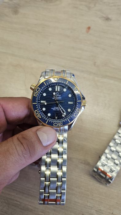 Ceas automatic 475 lei bucata