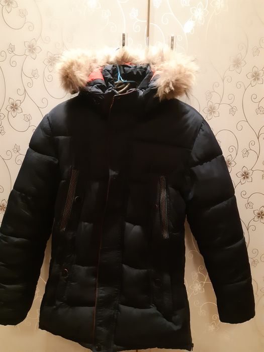 Продам пуховик на подростка