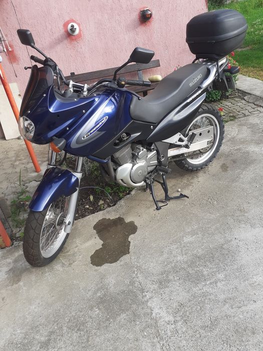 Motocicleta Suzuki Freewind 650