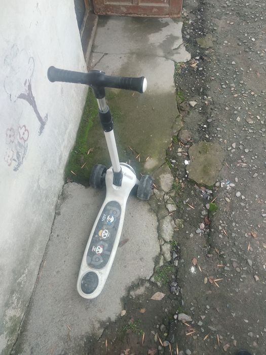 Самокаты.2 штуки.в хорошом состоянии.