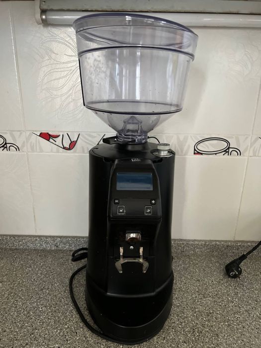 Продается Кофемашина Simonelli