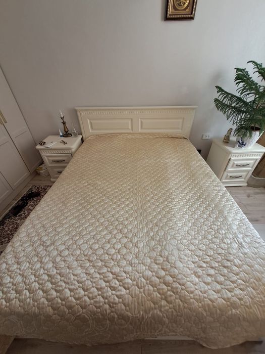 Кровать, 2 тумбочки