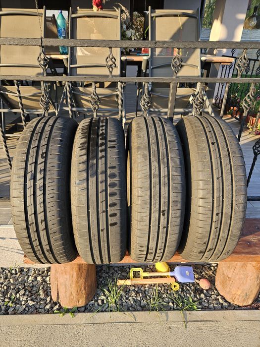 Vând cauciucuri vară 185/65 R15