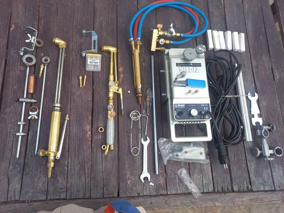 Rezak sotiladi tel qiling