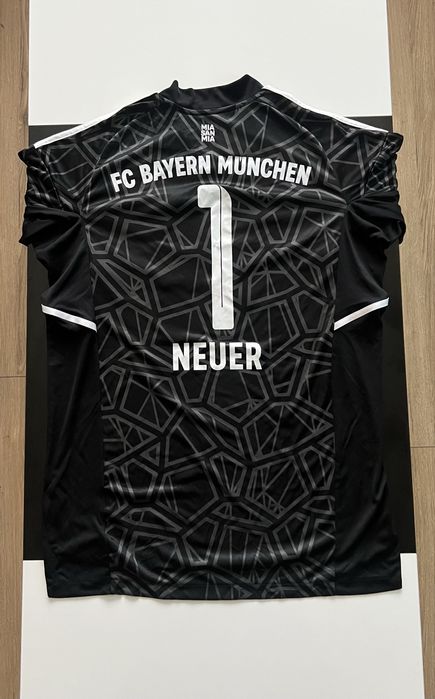 Оригинални екипи