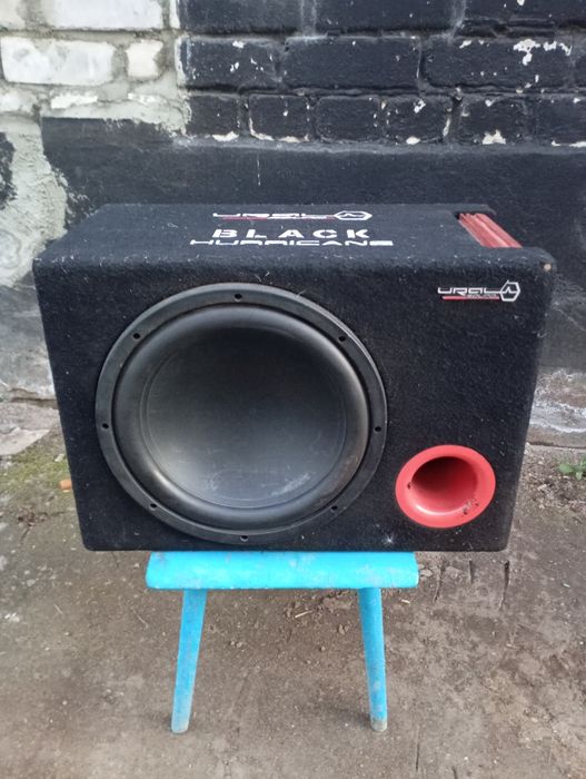 Продам сабвуфер Урал