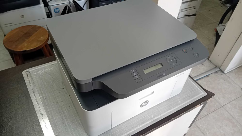 НОВ! Безжичен Wi-Fi лазерен принтер, скенер и копир 3 в 1 HP Laser MFP 135w