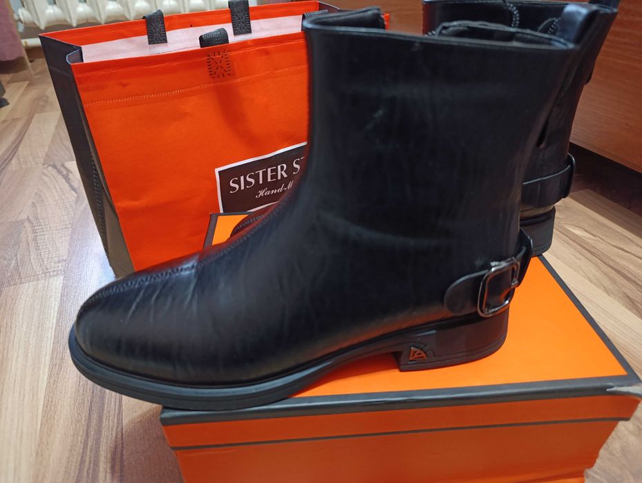 Продаются сапожки!!!40 большемер