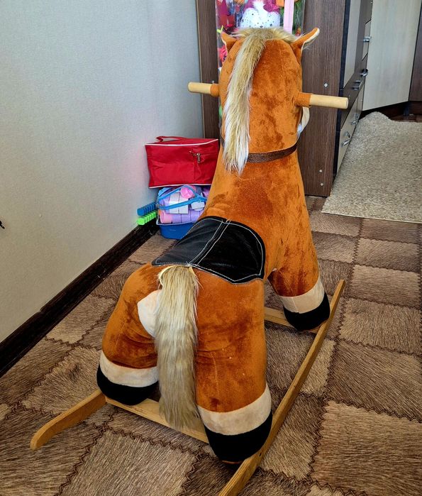 Продам качалку лошадь