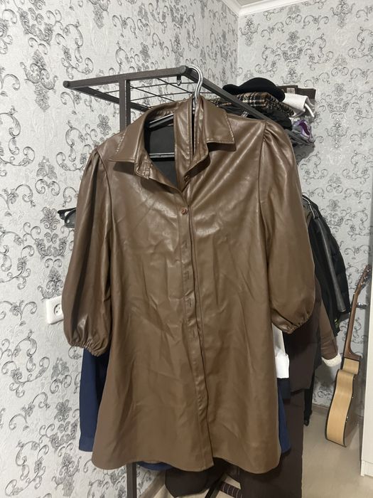 Платье кожанный.