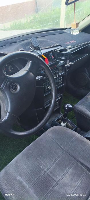 Опел вектра 1989