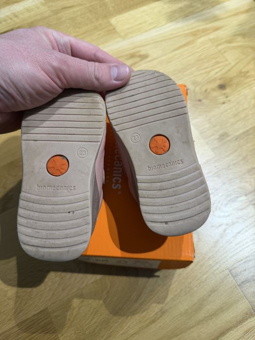 Vand adidasi/ incaltaminte Biomecanics fete