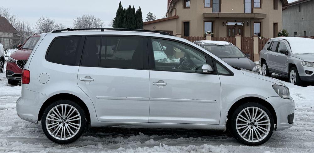 Touran 2010 7 locuri 1.6d