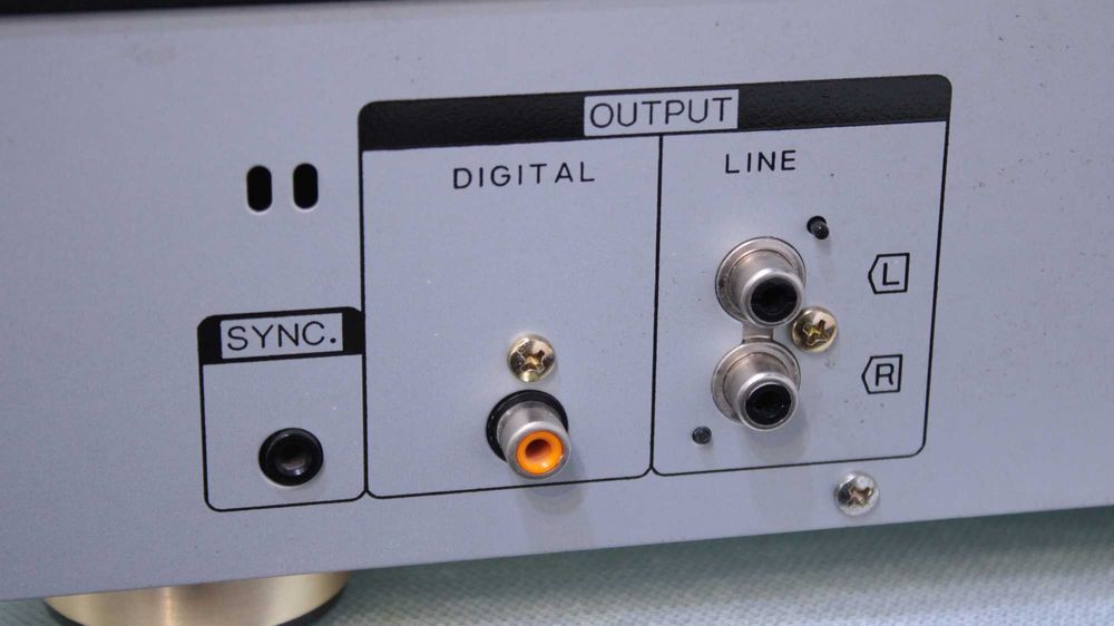 Cd player Sansui CDX-311II.