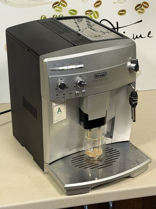 Кафемашина кафе автомат delonghi magnifica с гаранция