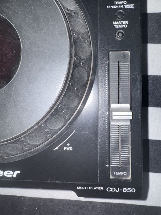 2 Playere Pioneer CDJ 850