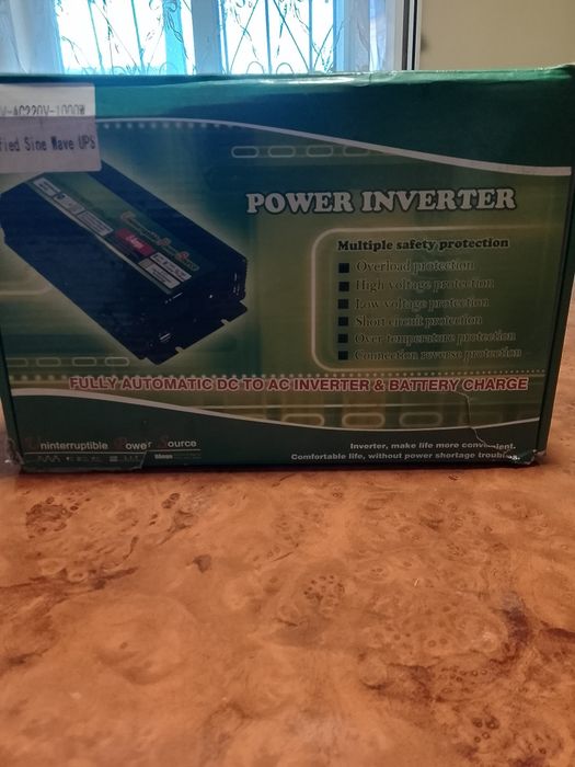 Инвертор 12/220v