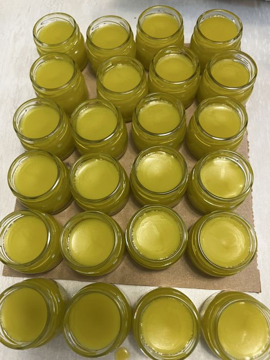 Мехлем от пчелен восък – природна грижа за кожата