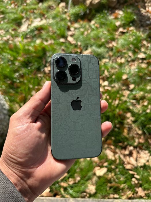 Продам телефон iPhone 15 Pro