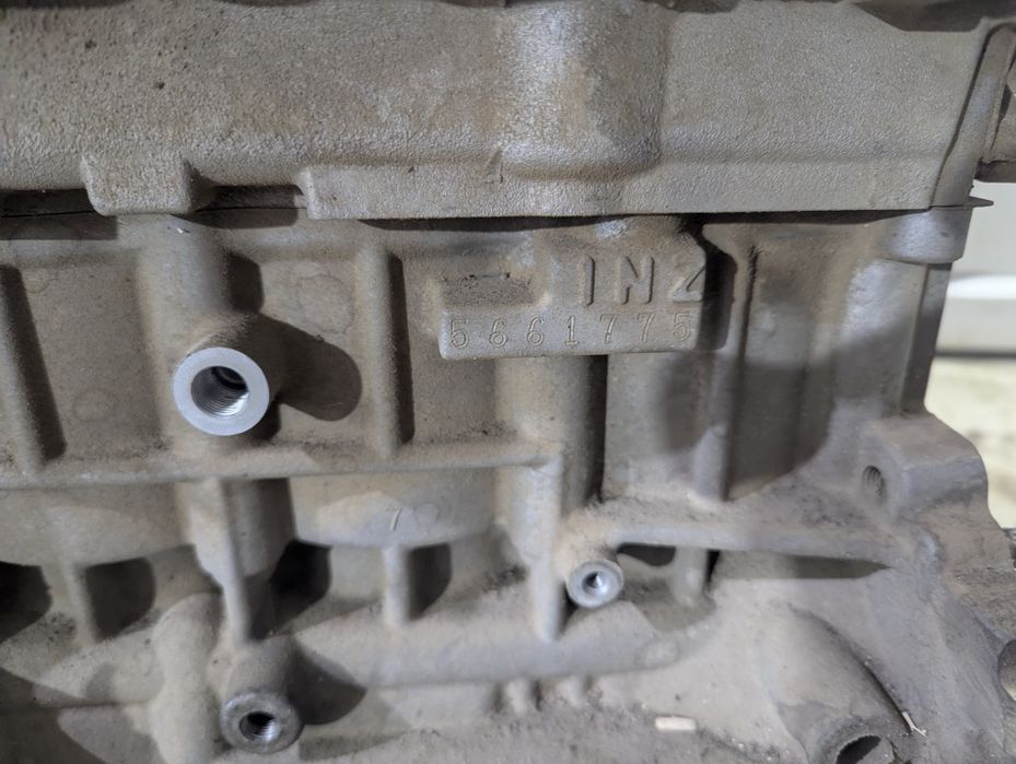 Продам двигатель Тоета Ярис