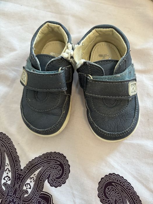 Бебешки маратонки, буйки