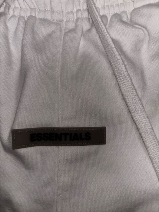 Essentials бели къси панталони