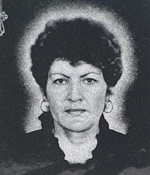 Памятники, портреты, надписи
