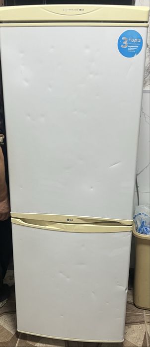 Продаю холодильник