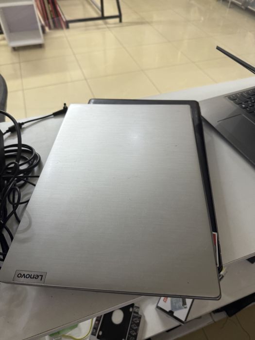 Ноутбук lenovo в хорем состоянии