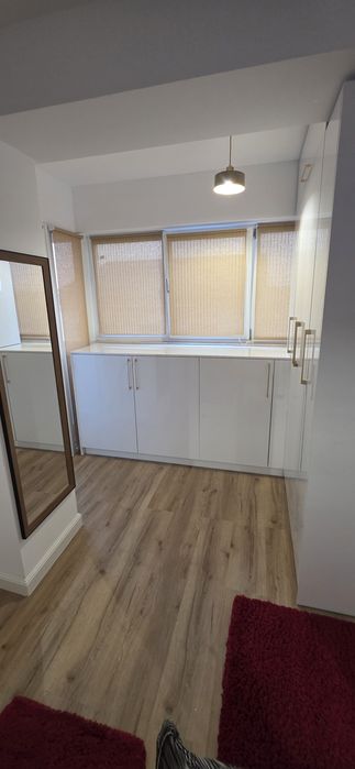 Inchiriez apartament cu 3 camere, complet utilat, bloc nou, loc de parcare