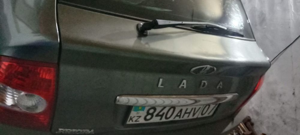 Приора хэтчбек сатамын