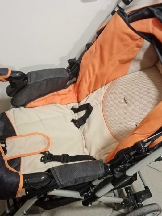 Детская коляска в хорошом состоянии