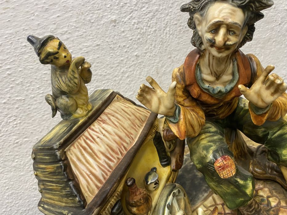 Италианска фигура на каподимонте цирк